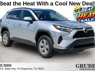 Used 2025 Toyota RAV4 XLE FWD video 1
