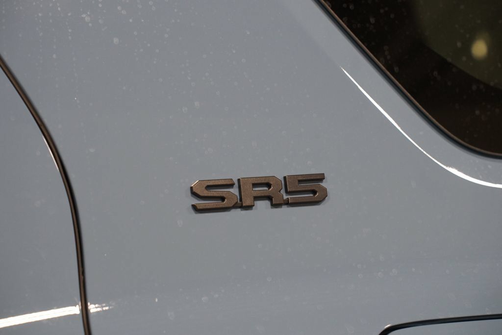 New 2026 Toyota 4Runner SR5 AWD/4WD image 11