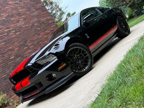Used 2013 Ford Mustang Shelby GT500 RWD image 3