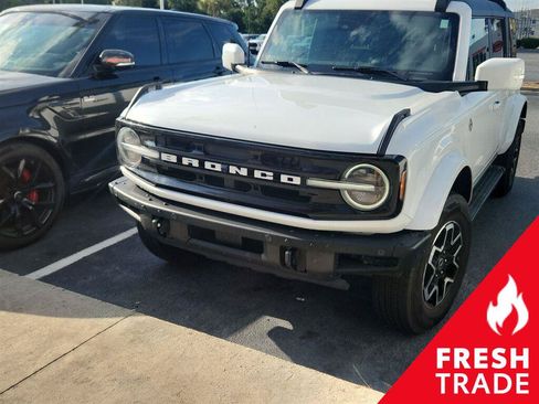 Used 2024 Ford Bronco Outer Banks AWD/4WD image 1