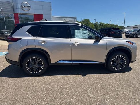 New 2026 Nissan Rogue Platinum w/ Platinum Premium Package AWD/4WD image 8