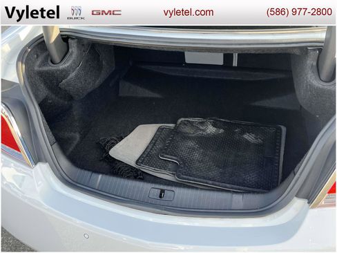 Used 2010 Buick LaCrosse CXL w/ Luxury Package image 9