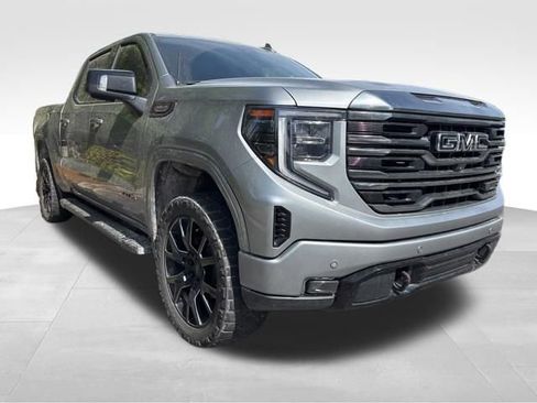 Used 2023 GMC Sierra 1500 AT4 w/ Technology Package image 3