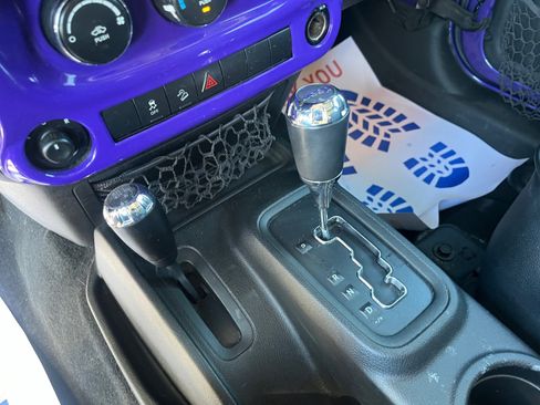 Used 2017 Jeep Wrangler Unlimited Sport w/ Quick Order Package 24S image 30