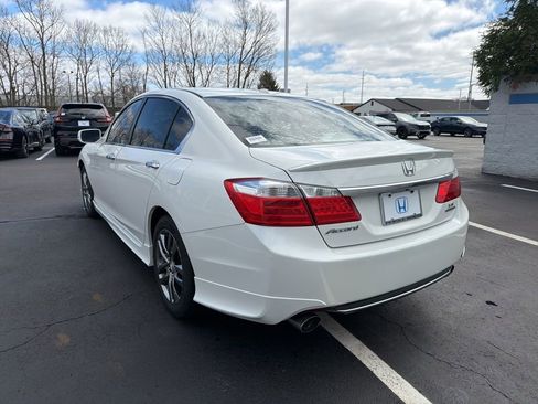 Used 2015 Honda Accord Touring image 3