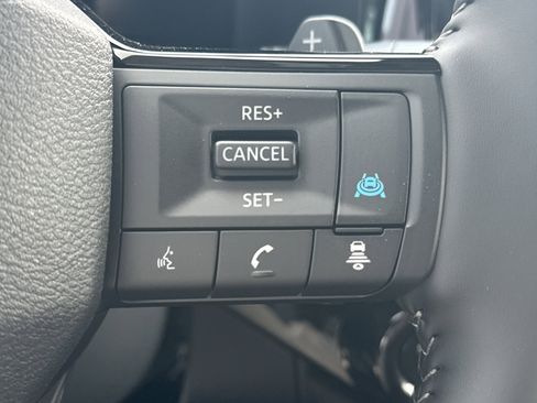 New 2026 Nissan Pathfinder SL FWD image 17