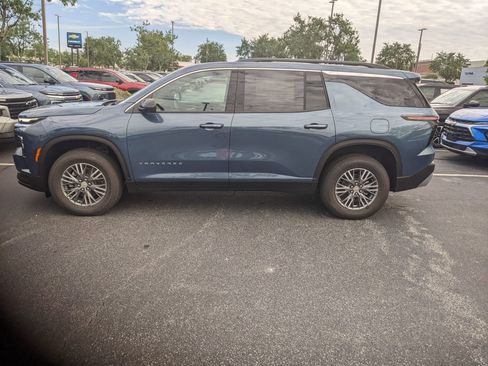 New 2026 Chevrolet Traverse LT w/ Driver Confidence Package image 5