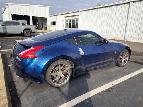 Certified 2017 Nissan 370Z w/ Sport Package image 3