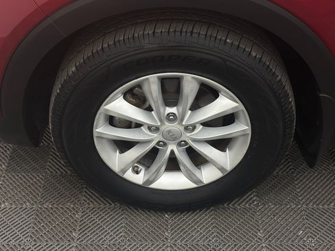 Used 2017 Kia Sorento FWD image 12