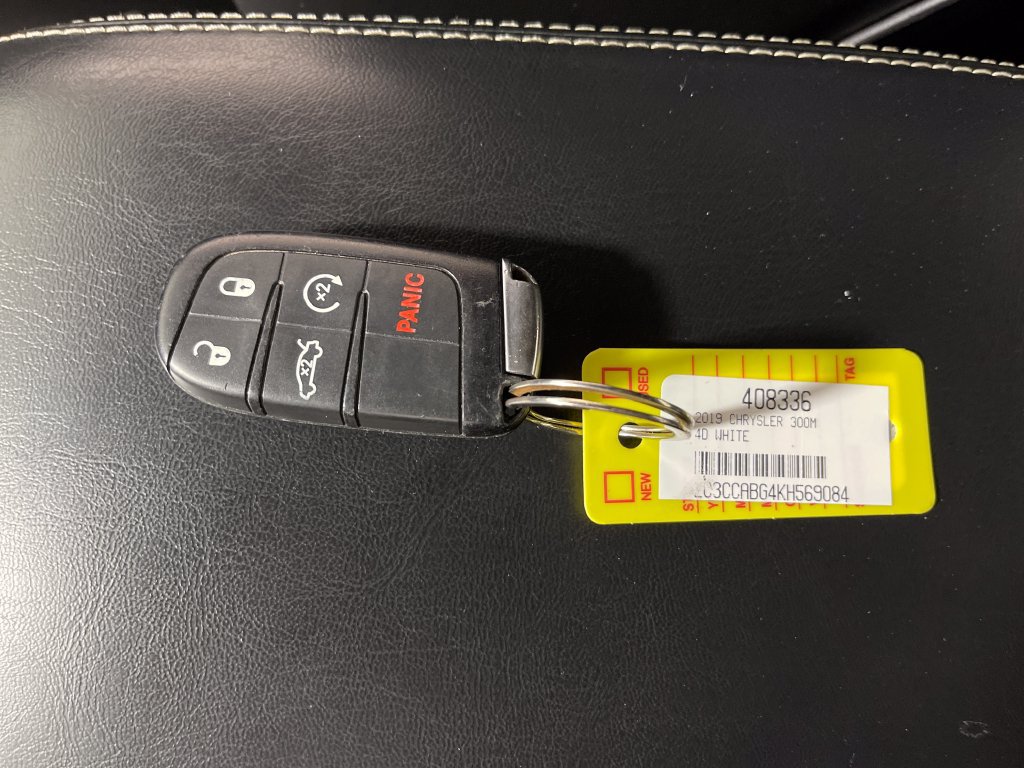 Used 2019 Chrysler 300 S RWD image 26