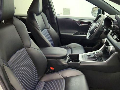 Used 2023 Toyota RAV4 XSE AWD/4WD image 23