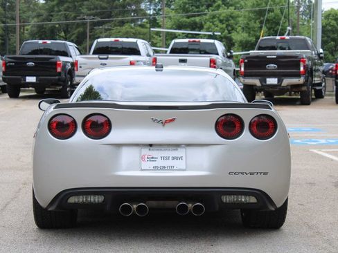Used 2005 Chevrolet Corvette Coupe w/ Preferred Equipment Group RWD image 7