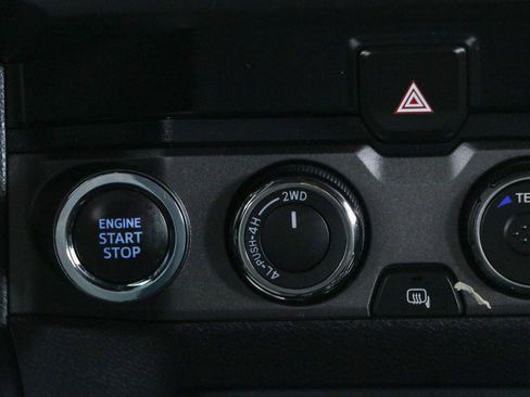 Used 2023 Toyota Tacoma TRD Sport AWD/4WD image 21