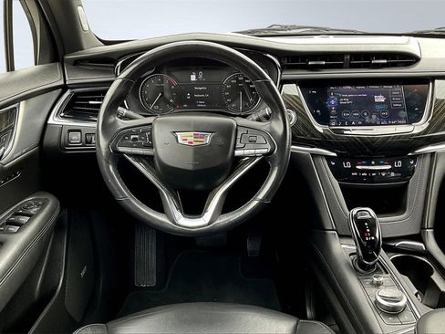 Used 2020 Cadillac XT6 Premium Luxury image 5