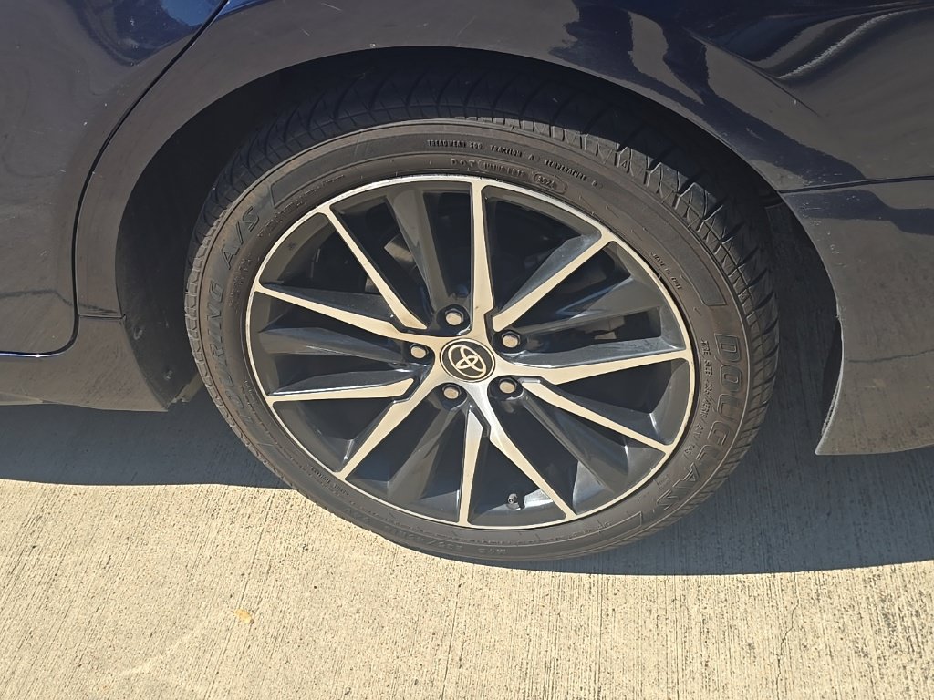 Used 2022 Toyota Camry SE FWD image 11