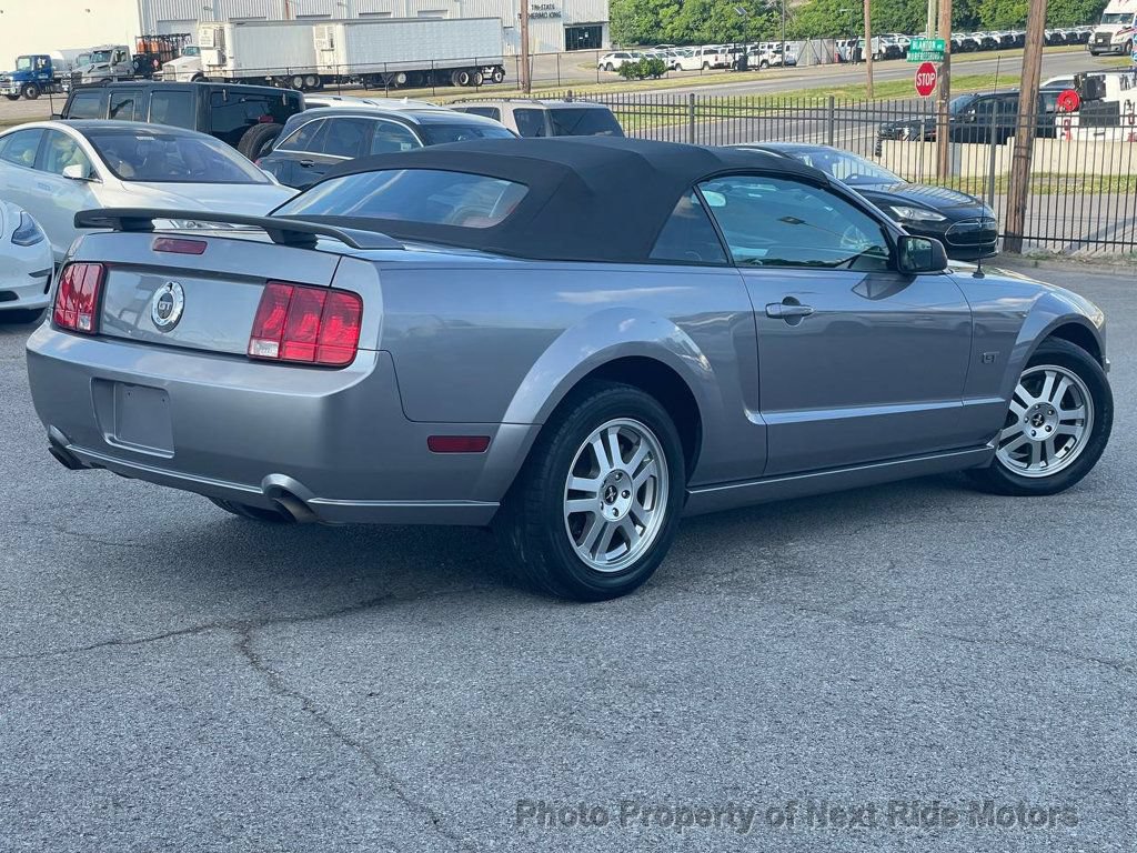 Used 2006 Ford Mustang GT RWD image 2