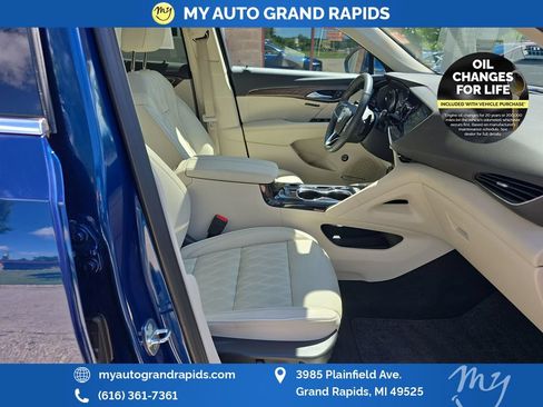 Used 2023 Buick Envision Avenir AWD/4WD image 22