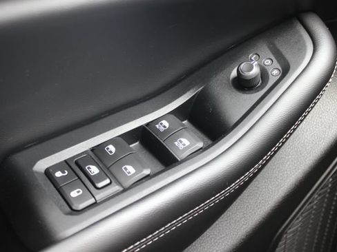 Used 2023 Jeep Grand Cherokee Limited AWD/4WD image 21