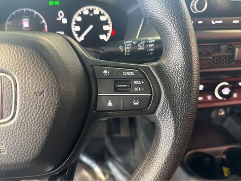 Used 2023 Honda HR-V LX image 19