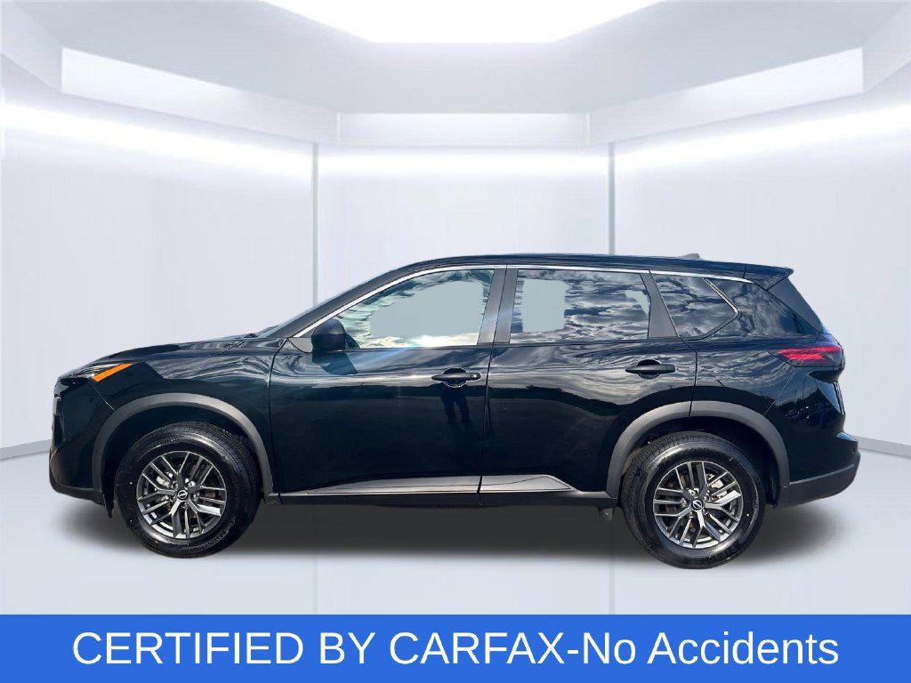 Used 2025 Nissan Rogue S AWD/4WD image 2