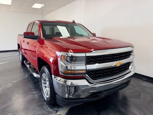 Used 2018 Chevrolet Silverado 1500 LT w/ All Star Edition AWD/4WD image 21