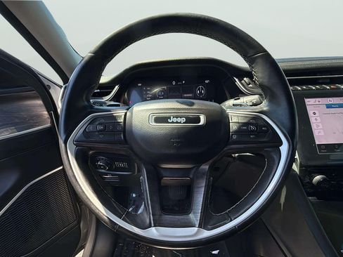 Used 2021 Jeep Grand Cherokee L Limited AWD/4WD image 17