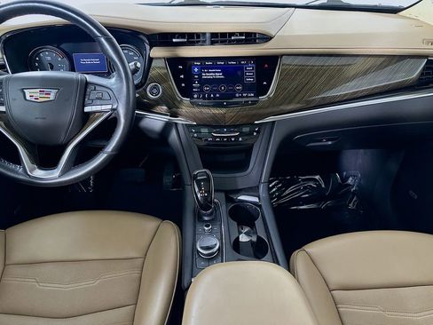 Used 2021 Cadillac XT6 Premium Luxury w/ Platinum Package AWD/4WD image 19