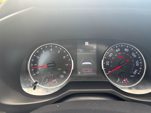 Used 2021 Toyota RAV4 XLE Premium AWD/4WD image 15