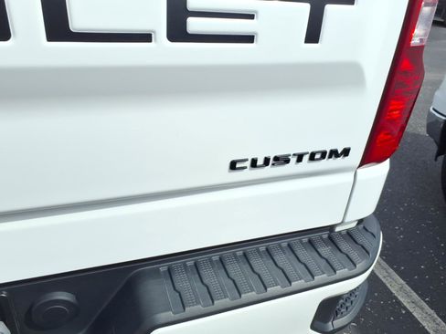 Used 2023 Chevrolet Silverado 1500 Custom w/ LPO, Dark Essentials Package image 5