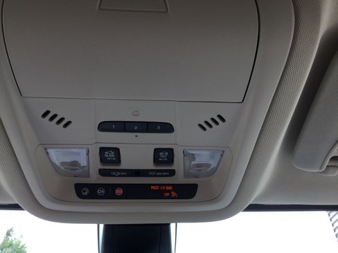 Used 2020 GMC Acadia Denali AWD/4WD image 13