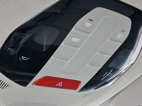 Used 2025 Kia K4 FWD image 23