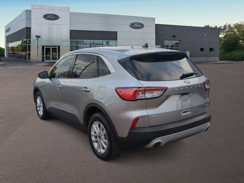 Used 2022 Ford Escape SE w/ Cold Weather Package image 8