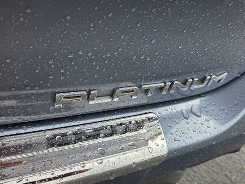 Used 2024 Toyota Highlander Platinum image 13