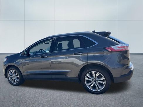 Used 2019 Ford Edge Titanium w/ Cold Weather Package AWD/4WD image 10