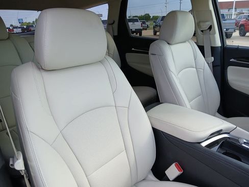 Used 2023 Buick Enclave Essence FWD image 47