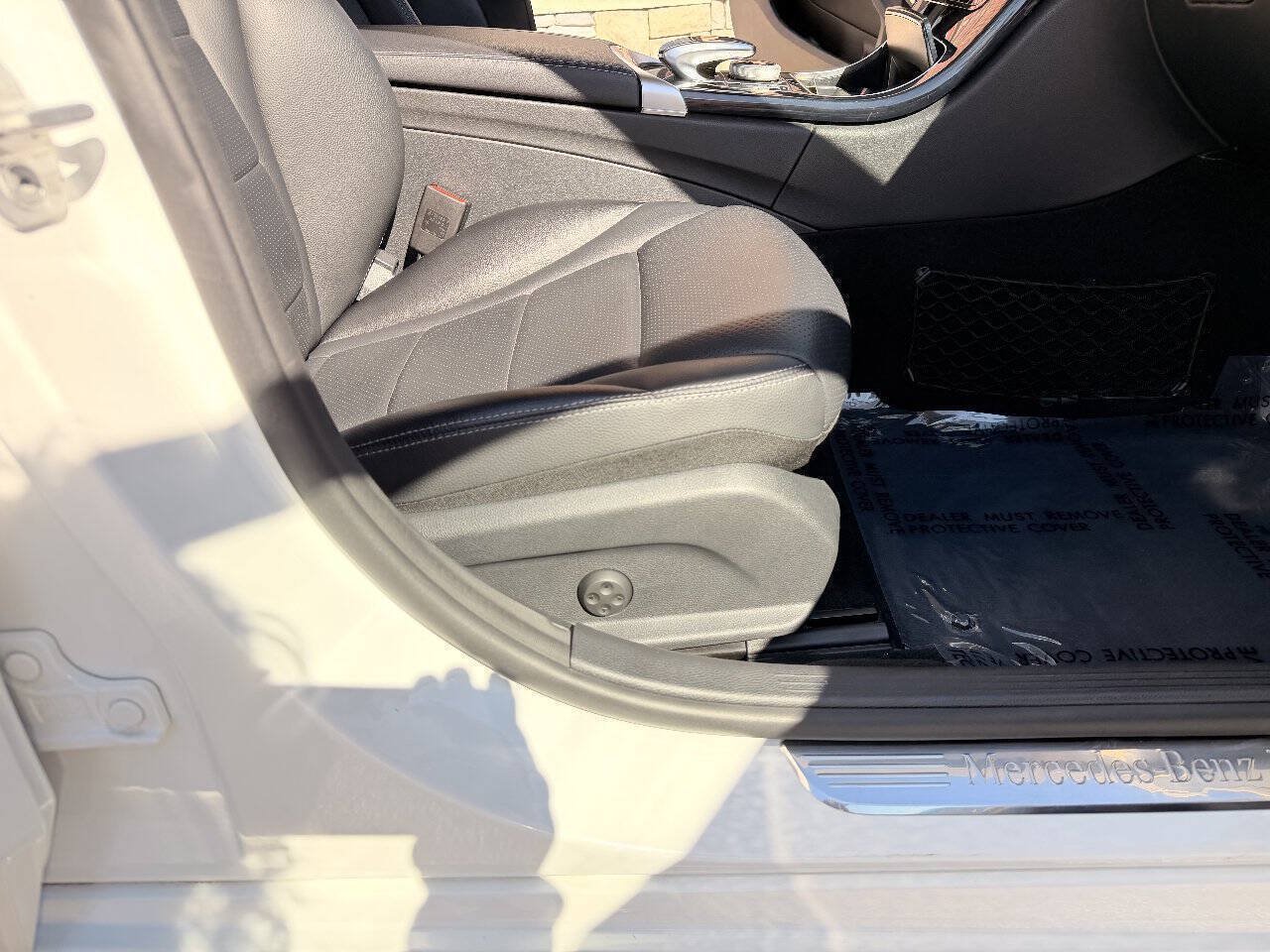Used 2016 Mercedes-Benz C 300 4MATIC Sedan image 18