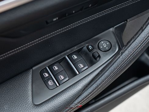 Used 2019 BMW M550i xDrive AWD/4WD image 42
