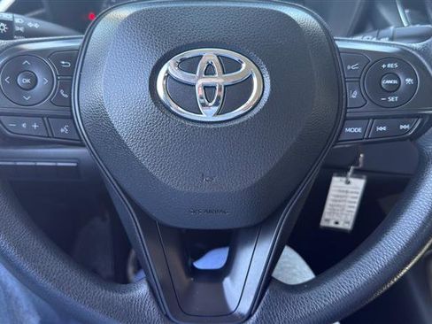 Used 2022 Toyota Corolla LE FWD image 27