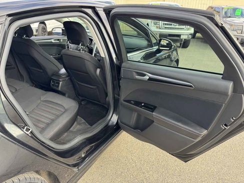 Used 2013 Ford Fusion SE image 19