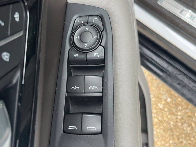 Used 2025 Chevrolet Tahoe LT w/ Comfort Package RWD image 5