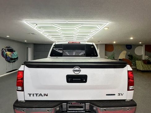 Used 2013 Nissan Titan SV w/ SV Value Truck Pkg RWD image 5
