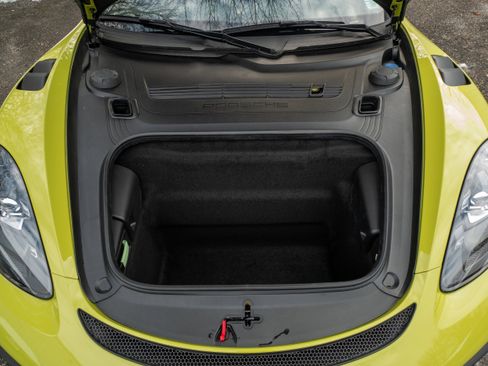 Used 2025 Porsche 718 Cayman GT4 RS image 40