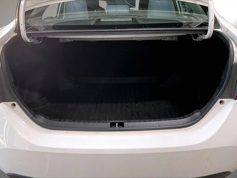 Used 2019 Toyota Corolla LE FWD image 7