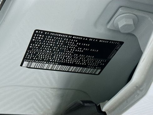 Used 2024 Volkswagen Taos SE image 12