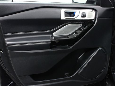 Used 2022 Ford Explorer ST w/ Equipment Group 401A image 11