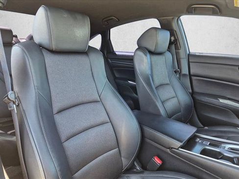 Used 2018 Honda Accord Sport image 19
