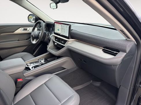 New 2026 Ford Explorer Active w/ Active Comfort Package AWD/4WD image 10