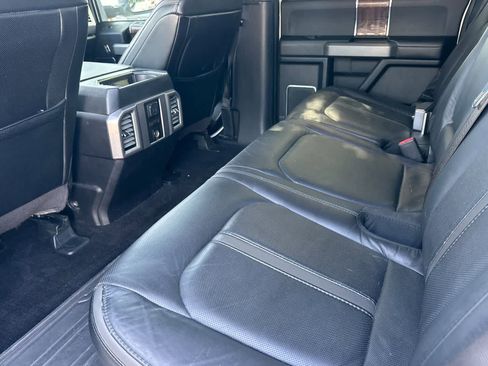 Used 2015 Ford F150 Platinum w/ Equipment Group 701A Luxury AWD/4WD image 5