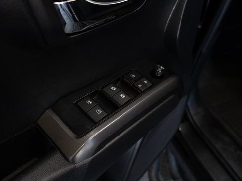 Used 2023 Toyota Tacoma TRD Sport image 17