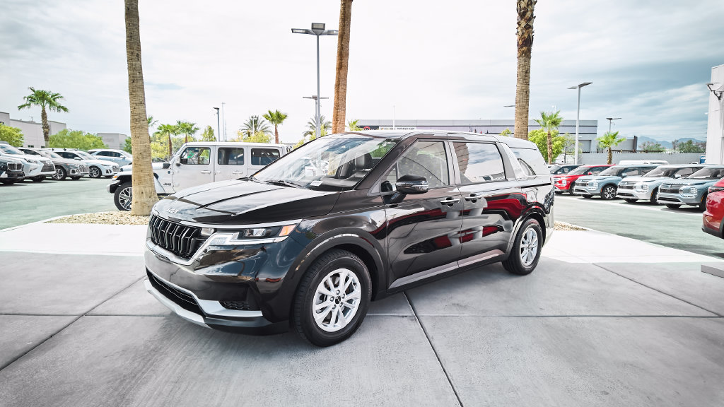 Used 2022 Kia Carnival LX FWD image 5
